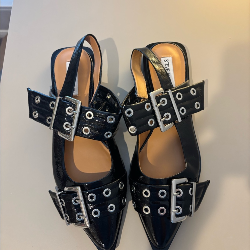 Steve Madden Black Flats with Buckle Straps